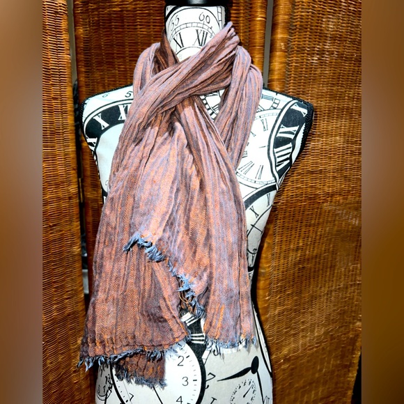 Scarf 🧣 - Picture 1 of 2